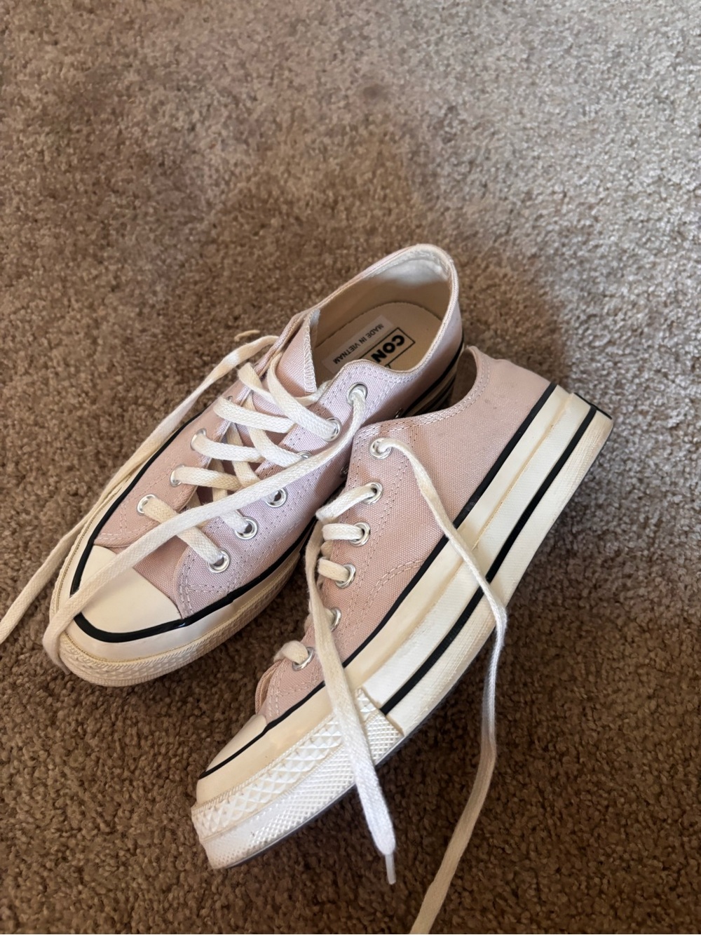 Converse Low Top Platform Sneakers in Light Pink and White